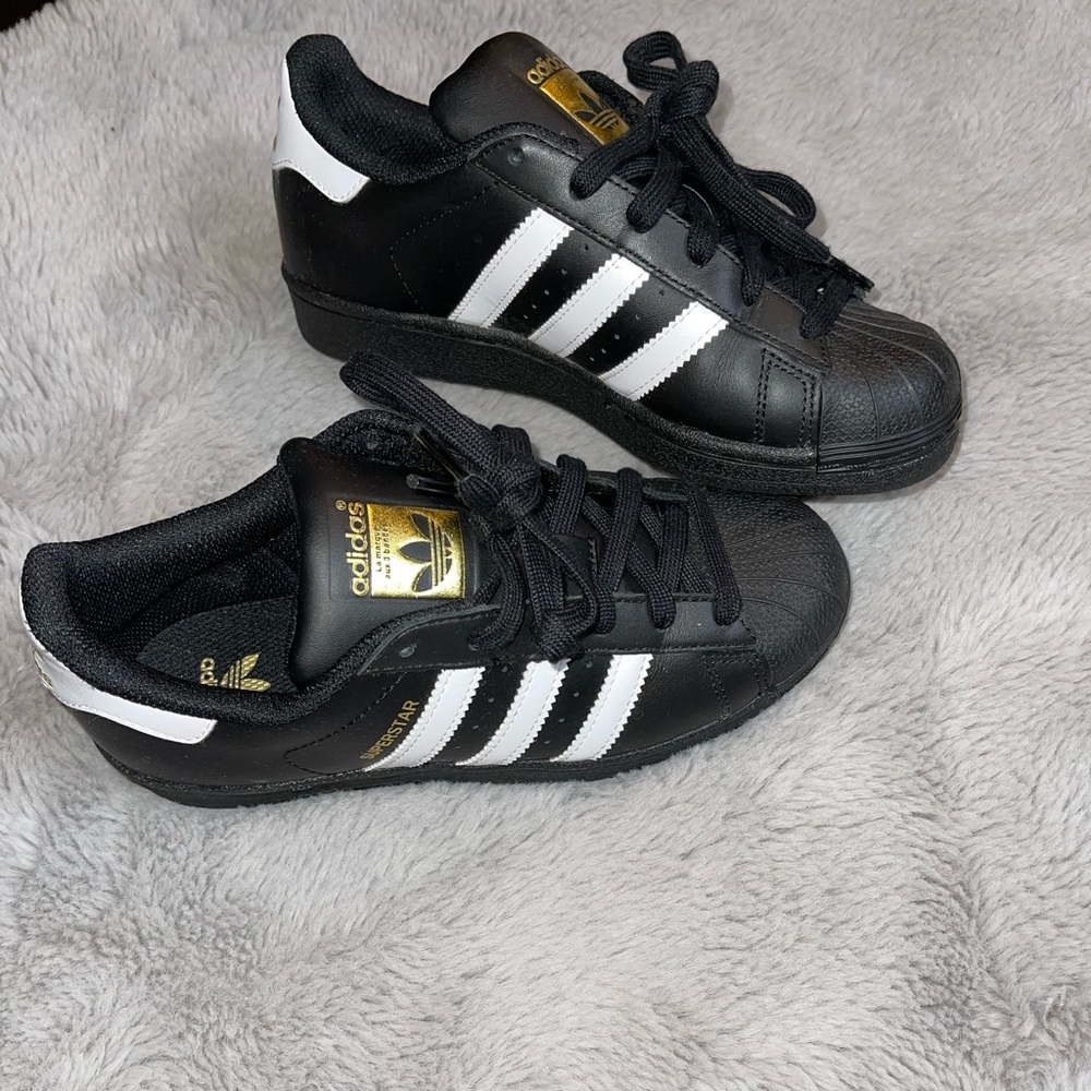 Adidas Superstar Sneakers